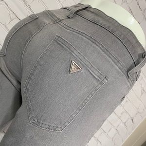 👖Gray Skinny Guess Jeans👖